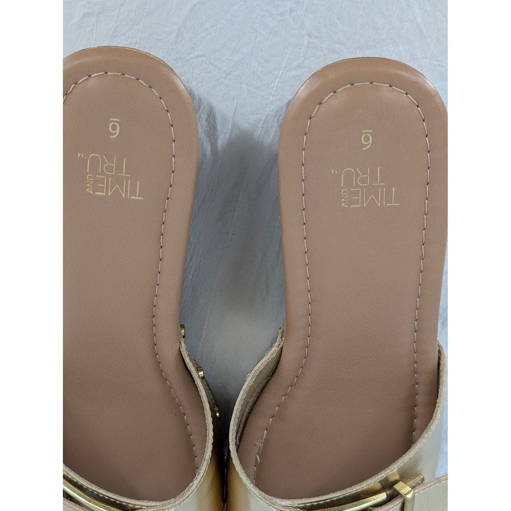 Time and Tru Gold Metallic Wedge Sandals 6 Cork Platform Studded Buckle Glam - Picture 9 of 10